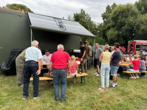 Andrang am Kühl-Anhänger für Wild